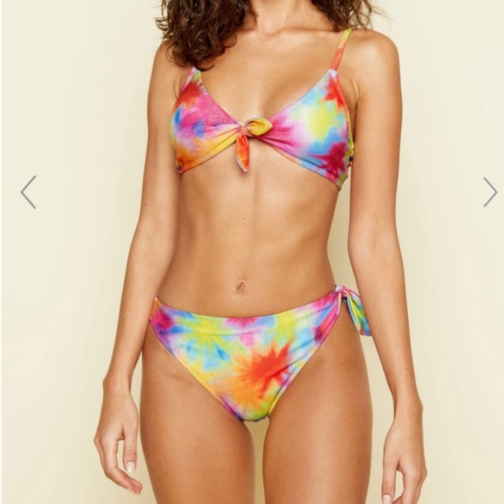 Dippin Daisys High-Cut Leg Tie Dye Bikini